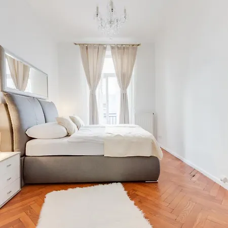 Luxury Riverside In The Center Of Apartment Prag