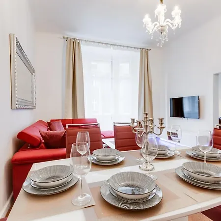Luxury Riverside In The Center Of Apartment *