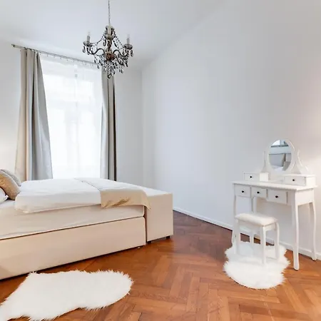 Apartment Luxury Riverside In The Center Of *