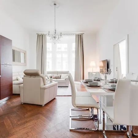 Apartamento Luxury Riverside In The Center Of