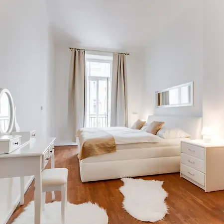 Apartamento Luxury Riverside In The Center Of