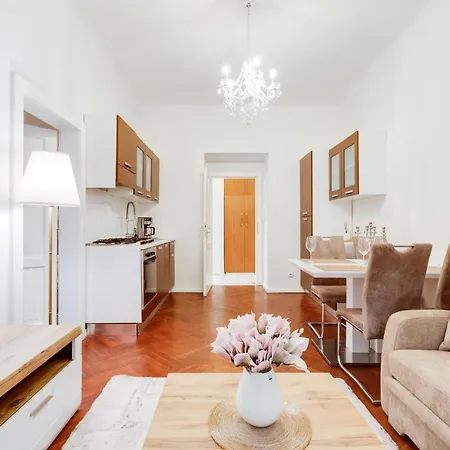 Apartment Luxury Riverside In The Center Of *
