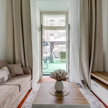 Apartment Luxury Riverside In The Center Of *