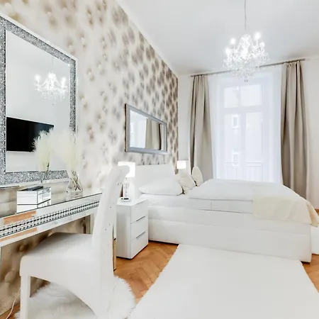 Apartment Luxury Riverside In The Center Of Prague