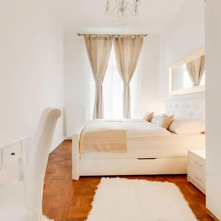 Luxury Riverside In The Center Of Apartamento *