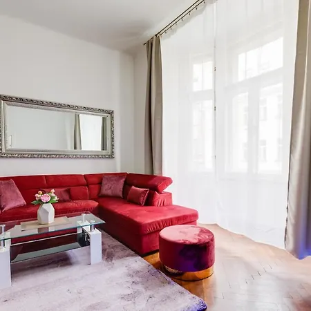 דירה Luxury Riverside In The Center Of