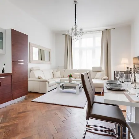 Апартаменты Luxury Riverside In The Center Of *
