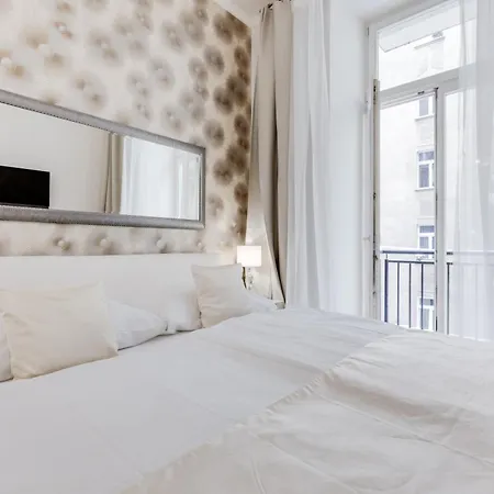 Luxury Riverside In The Center Of Апартаменты *